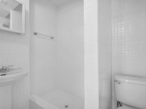 2291 SW 17th St, Miami FL 33145