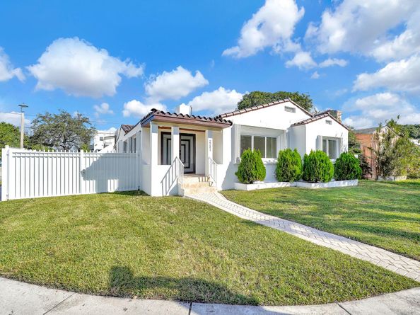 2291 SW 17th St, Miami FL 33145