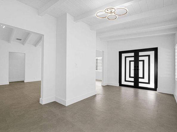 2291 SW 17th St, Miami FL 33145