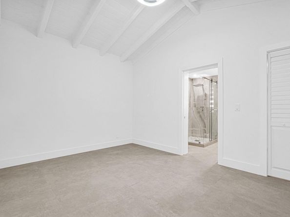 2291 SW 17th St, Miami FL 33145