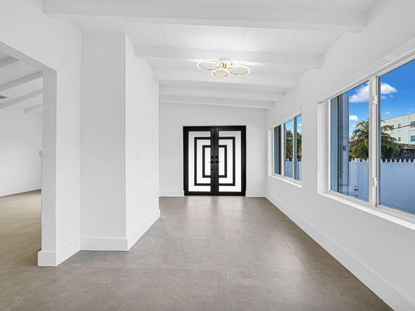 2291 SW 17th St, Miami FL 33145