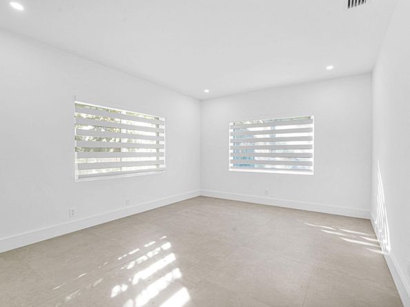 2291 SW 17th St, Miami FL 33145