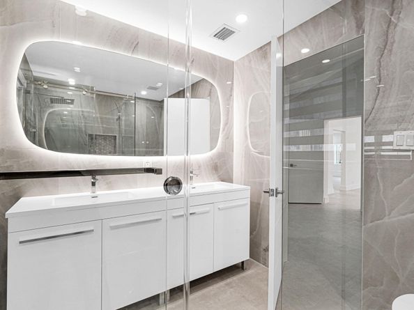 2291 SW 17th St, Miami FL 33145