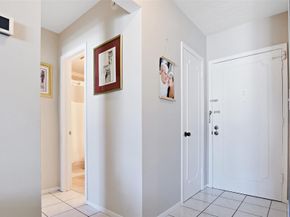 6263 NE 19th Ave 923, Fort Lauderdale FL 33308