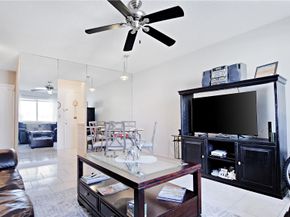 6263 NE 19th Ave 923, Fort Lauderdale FL 33308