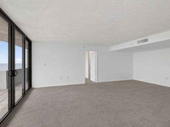 4200 N Ocean Drive 21606, Riviera Beach FL 33404