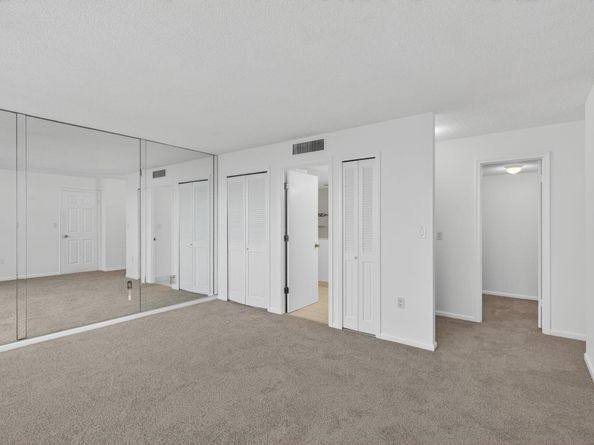 4200 N Ocean Drive 21606, Riviera Beach FL 33404