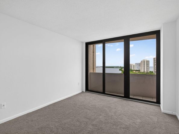 4200 N Ocean Drive 21606, Riviera Beach FL 33404