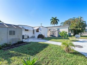 8631 SW 20th St, Davie FL 33324