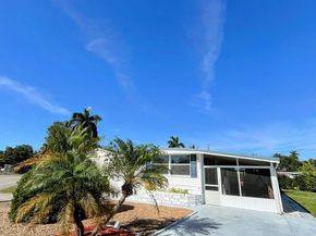 8631 SW 20th St, Davie FL 33324