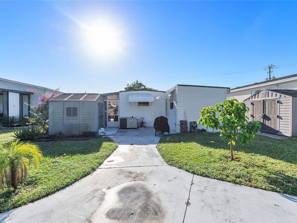 8631 SW 20th St, Davie FL 33324