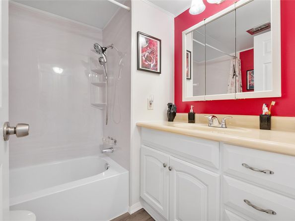 8631 SW 20th St, Davie FL 33324