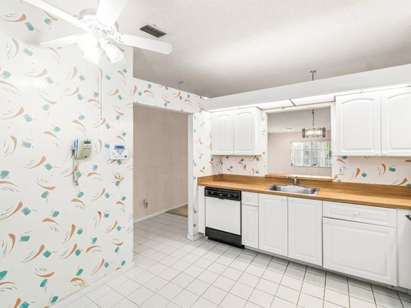 8248 Summerbreeze Lane, Boca Raton FL 33496