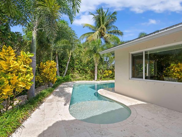 2865 SW 9th Street, Boynton Beach FL 33435