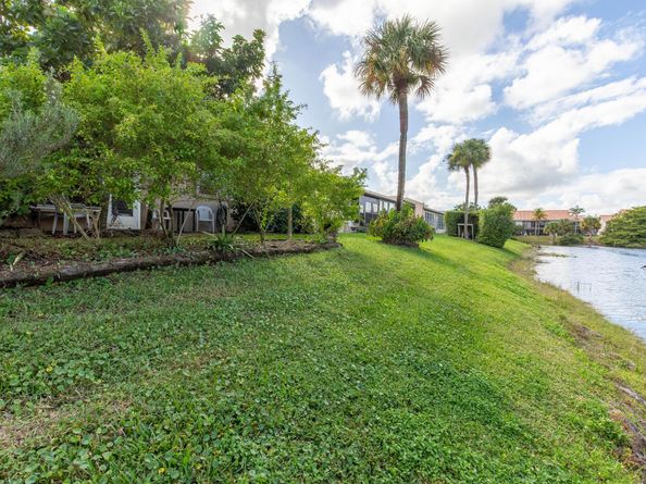 147 Lake Gloria Drive 147, West Palm Beach FL 33411