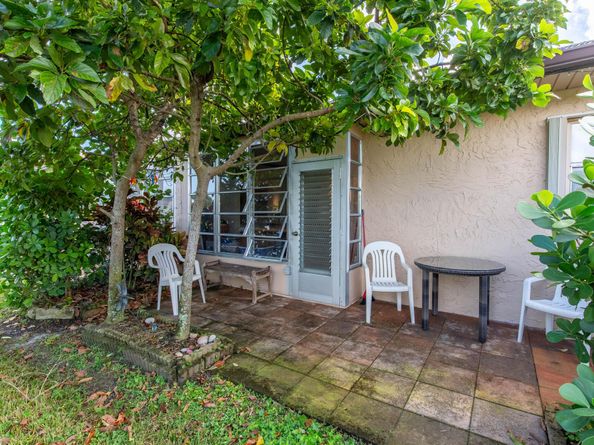 147 Lake Gloria Drive 147, West Palm Beach FL 33411