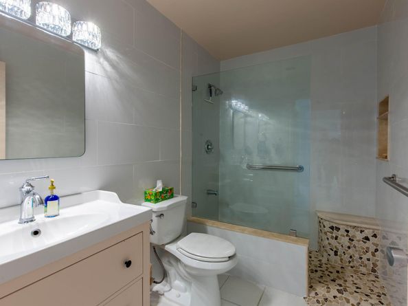 147 Lake Gloria Drive 147, West Palm Beach FL 33411