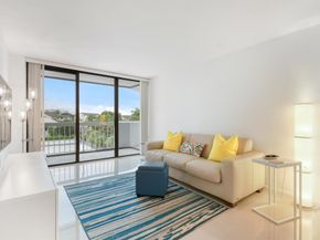 123 Lakeshore Drive 445, North Palm Beach FL 33408