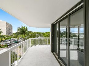123 Lakeshore Drive 445, North Palm Beach FL 33408