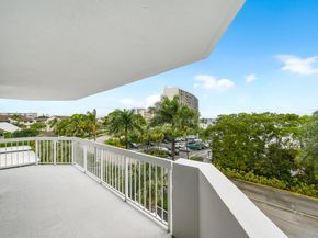 123 Lakeshore Drive 445, North Palm Beach FL 33408