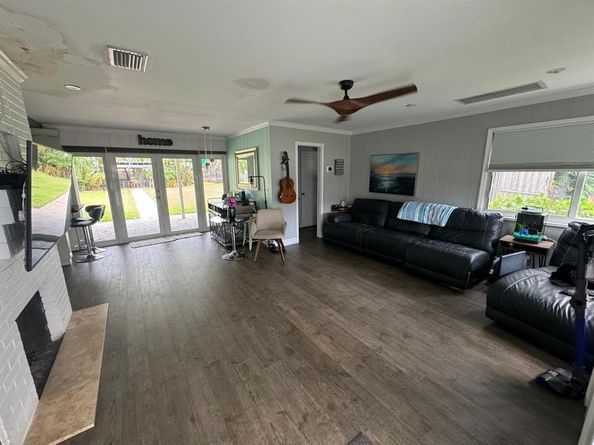 1509 NE 35th St, Oakland Park FL 33334