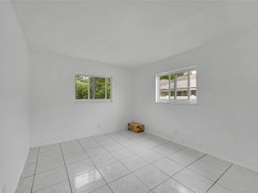 3280 NE 15th Ave, Oakland Park FL 33334