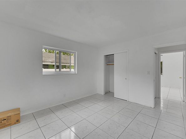 3280 NE 15th Ave, Oakland Park FL 33334