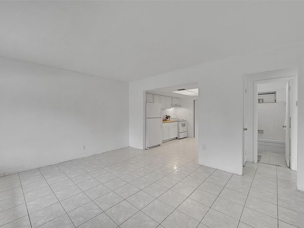 3280 NE 15th Ave, Oakland Park FL 33334