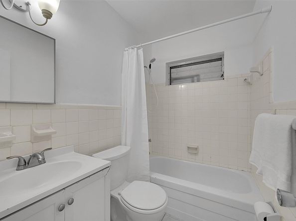 3280 NE 15th Ave, Oakland Park FL 33334