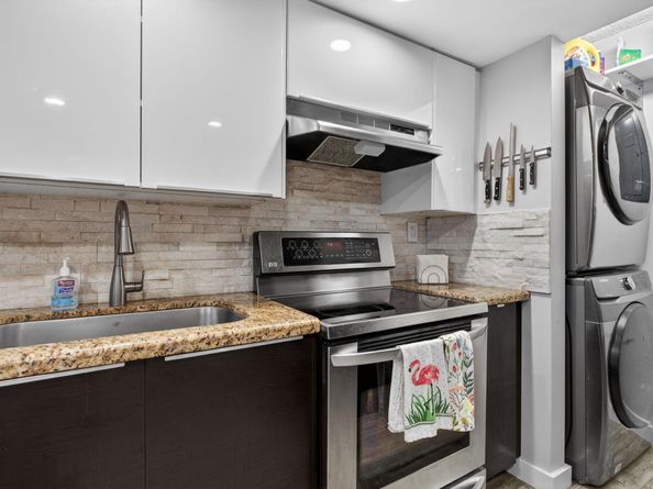 721 SE 1 Way C11, Deerfield Beach FL 33441