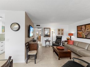 210 Oakridge N 210, Deerfield Beach FL 33442