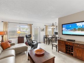 210 Oakridge N 210, Deerfield Beach FL 33442