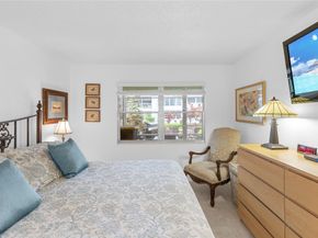 210 Oakridge N 210, Deerfield Beach FL 33442