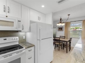 210 Oakridge N 210, Deerfield Beach FL 33442