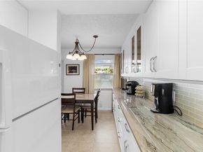 210 Oakridge N 210, Deerfield Beach FL 33442