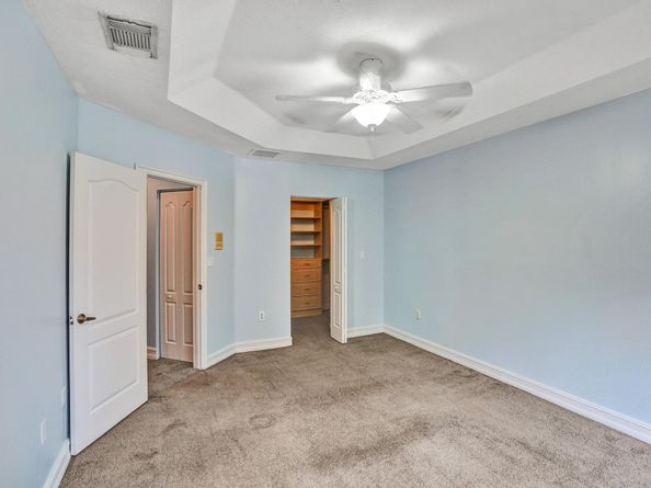 21403 NW 13th Ct 303, Miami FL 33169