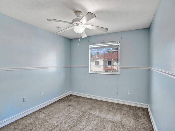 21403 NW 13th Ct 303, Miami FL 33169