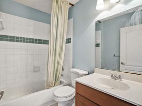 21403 NW 13th Ct 303, Miami FL 33169