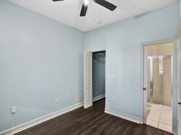 21403 NW 13th Ct 303, Miami FL 33169