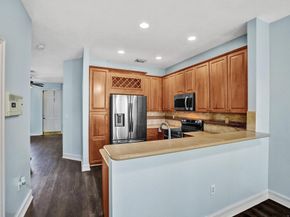 21403 NW 13th Ct 303, Miami FL 33169