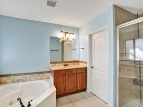 21403 NW 13th Ct 303, Miami FL 33169