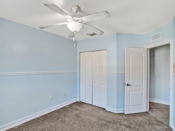 21403 NW 13th Ct 303, Miami FL 33169