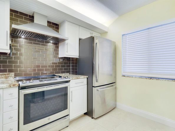 1301 Seafarer Circle 105, Jupiter FL 33477