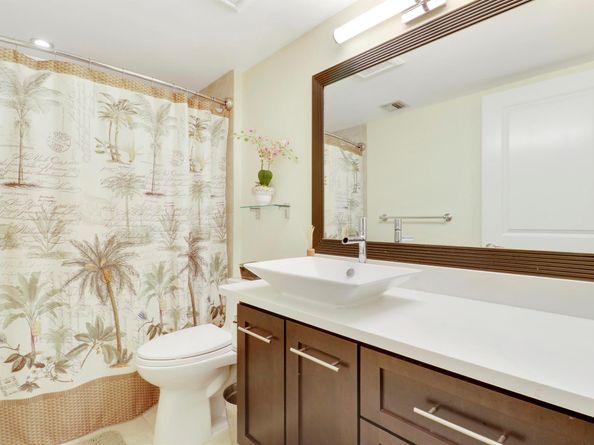 1301 Seafarer Circle 105, Jupiter FL 33477