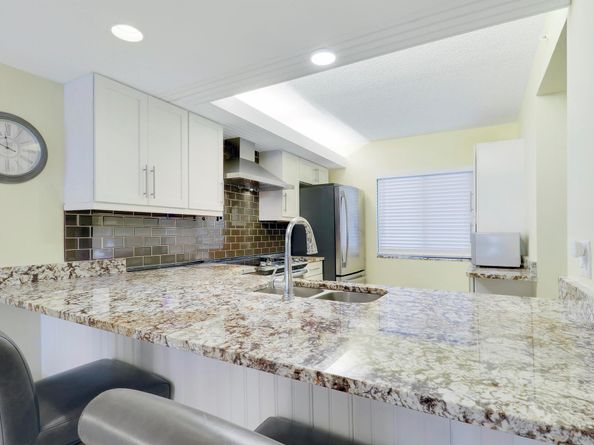 1301 Seafarer Circle 105, Jupiter FL 33477