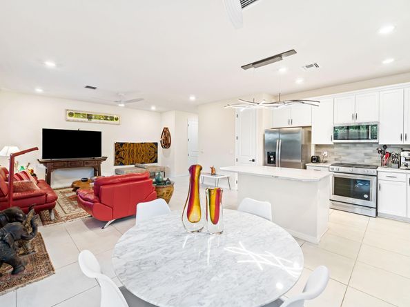 4458 Providence Way, Oakland Park FL 33309