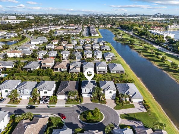 4458 Providence Way, Oakland Park FL 33309