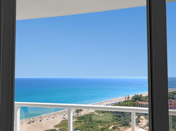 2700 N Ocean Drive 2105b, Singer Island FL 33404