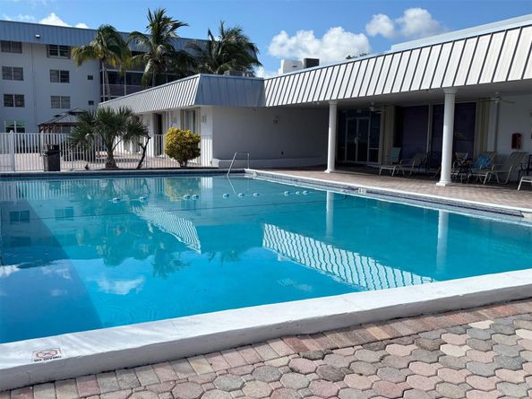 3750 NE 170th St 107, North Miami Beach FL 33160