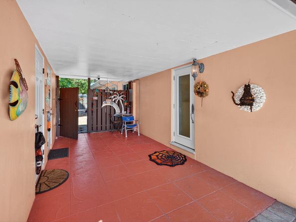 255 Neptune Ave, Fort Lauderdale FL 33308